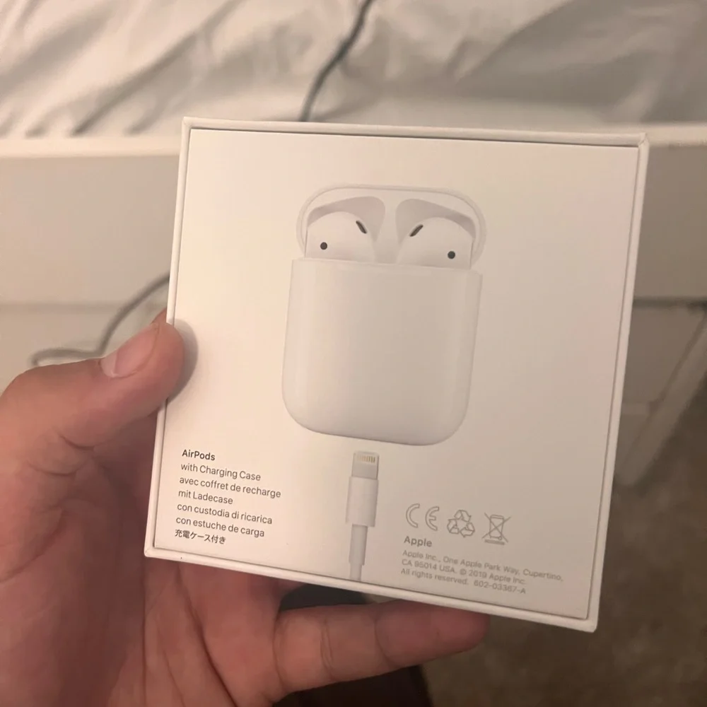 Apple AirPods with Charging Case